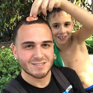 Meet your Posher, Ramon